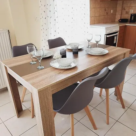 Gna Place - Stylish And Cozy In The Heart Of The By Mana Gers Zakintos